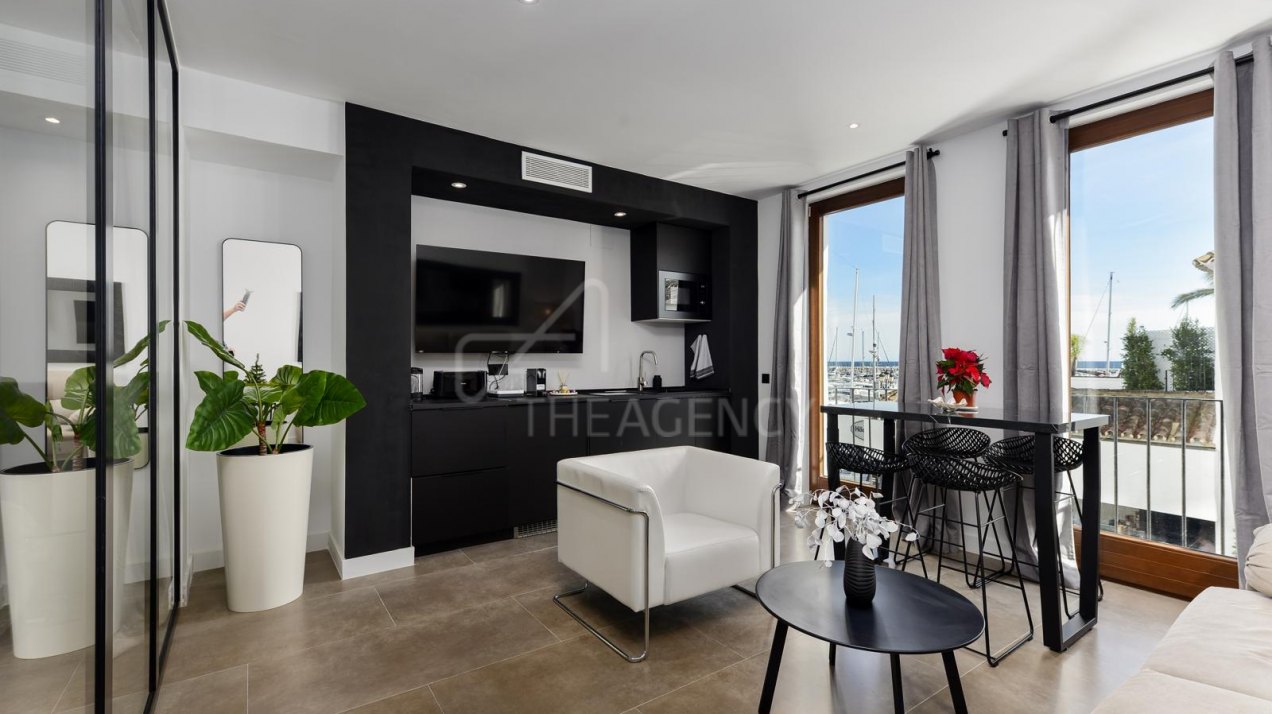 Apartment Marina - Frontline Marina Apartment in Puerto Banús