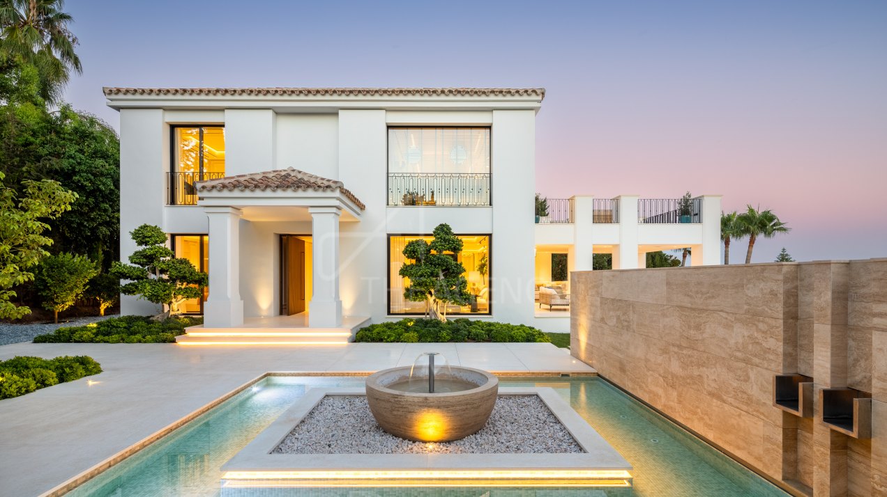 Luxury Elegant Villa with Stunning Sea Views in Sierra Blanca, Marbella