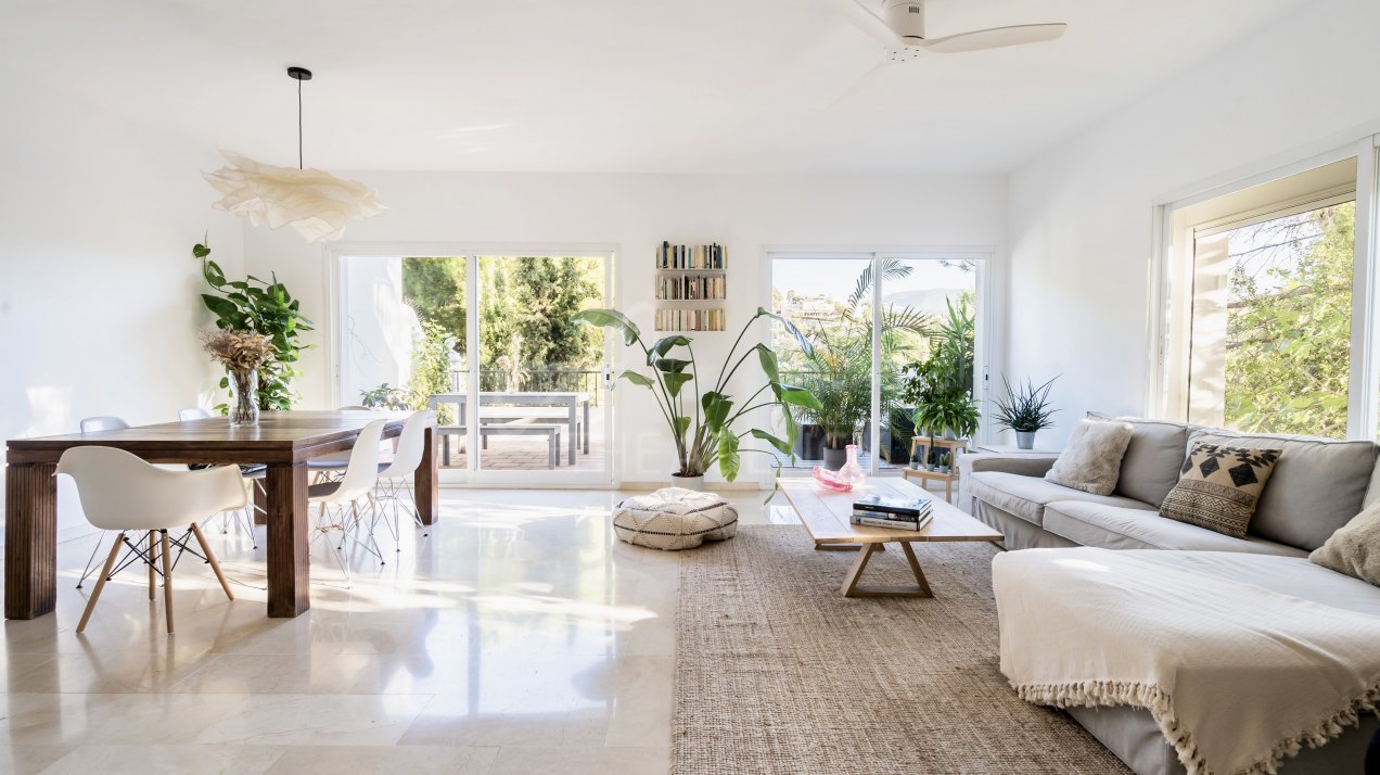 Frontline Golf Townhouse with Stunning Golf Views in La Quinta, Benahavís