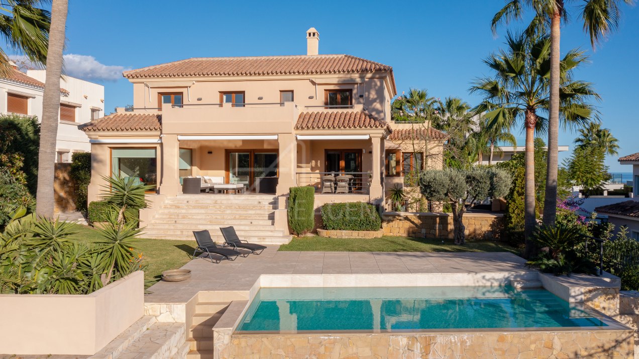 La Alqueria - Exquisite Mediterranean Villa with Infinity Pool and Sea Views in Marbella