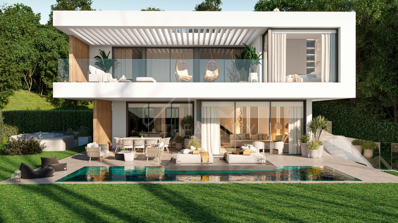 Contemporary Villa with Basement, Garden, and Private Pool – New Golden Mile, Estepona