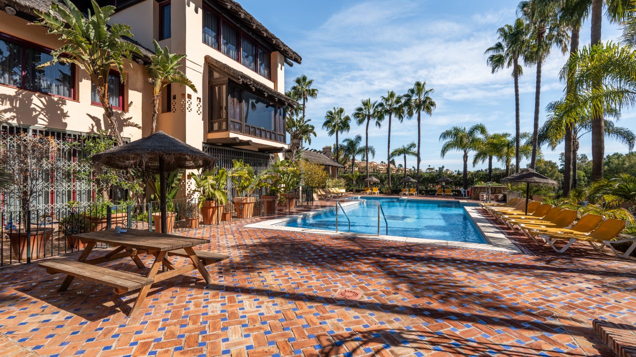 Townhouse Iza - Condes de Iza, Nueva Andalucia