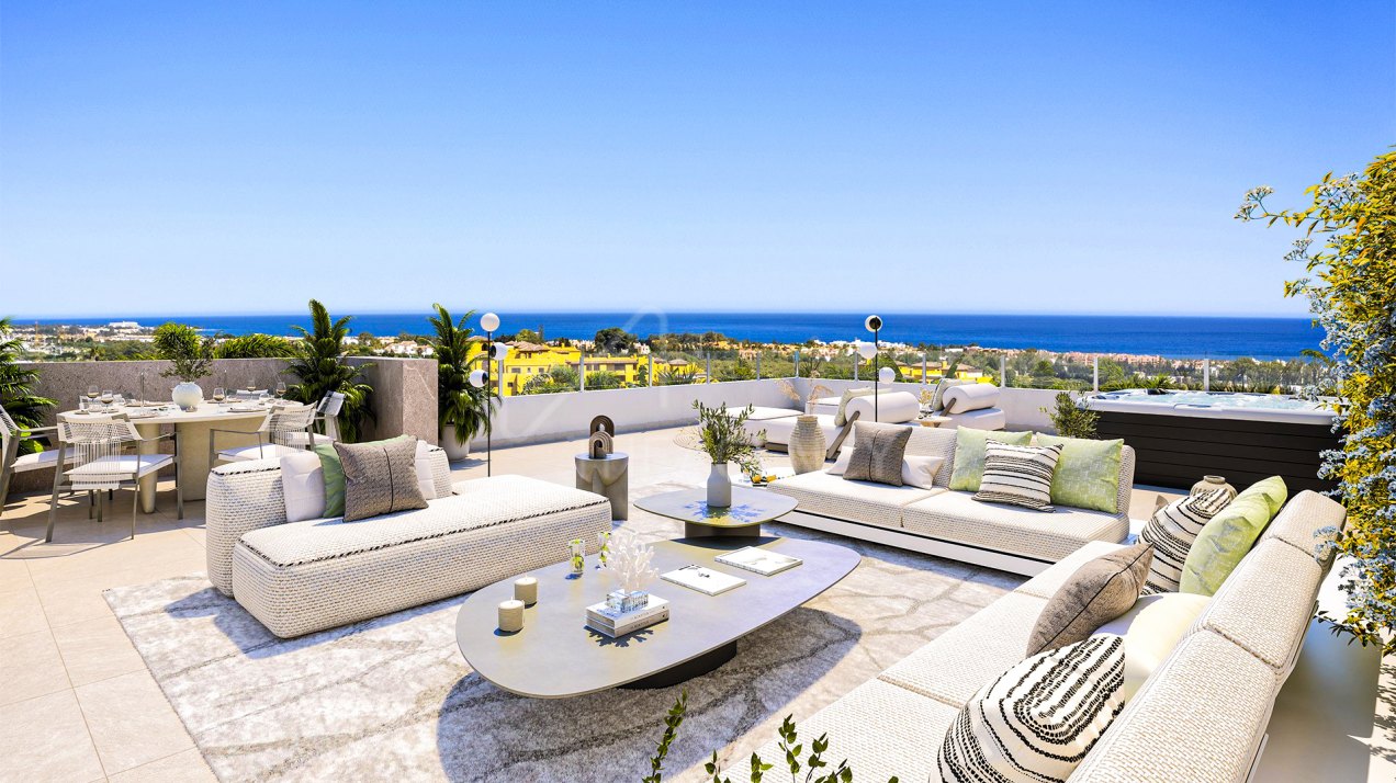 Exclusive Penthouse with Panoramic Views – New Golden Mile, Estepona