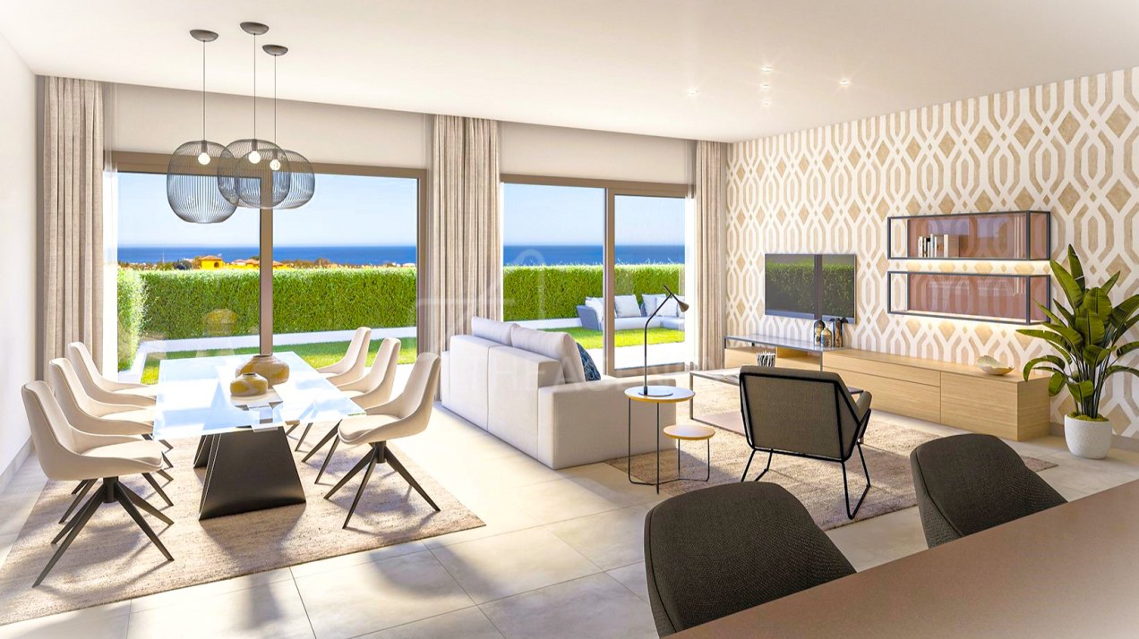 Exclusive Ground Floor Apartment with Panoramic Views – New Golden Mile, Estepona