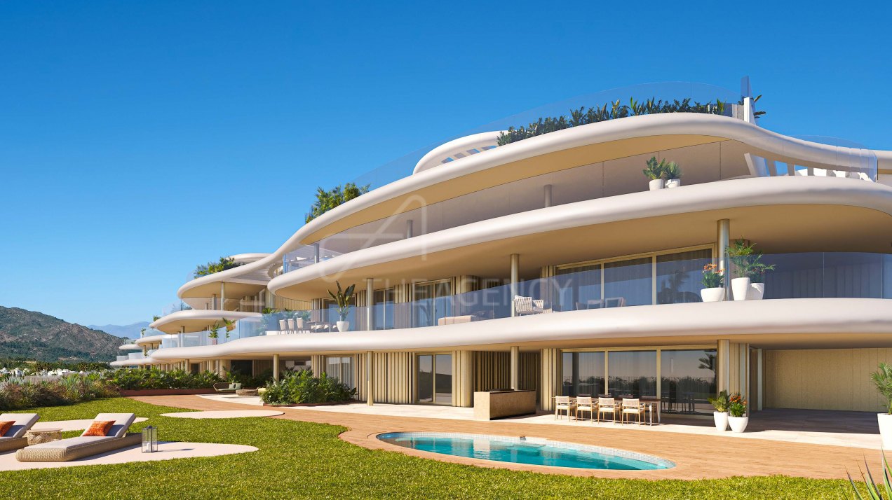 Luxury Ground Floor Duplex Apartment with Private Pool – La Quinta, Benahavís