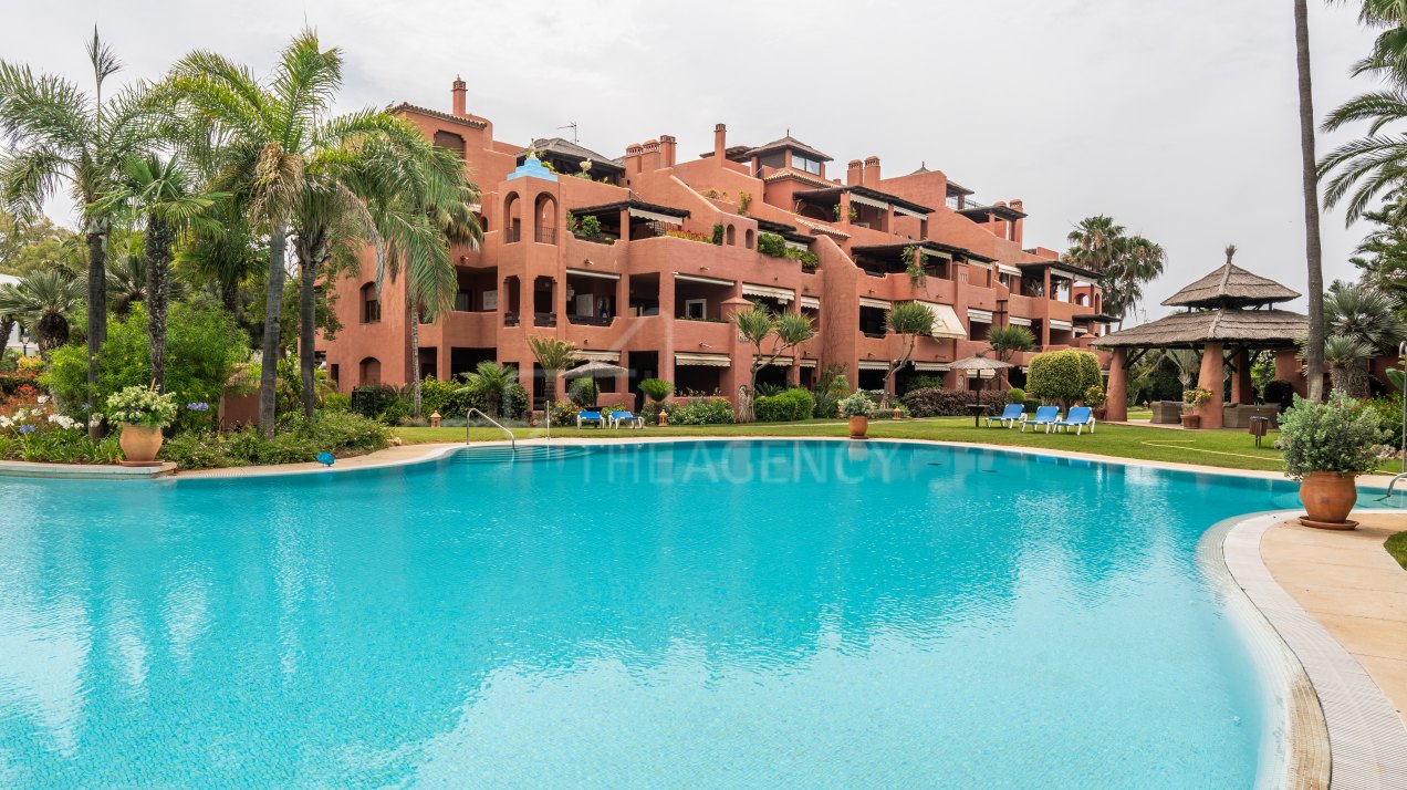 Traditional Style Duplex Penthouse with Private Pool