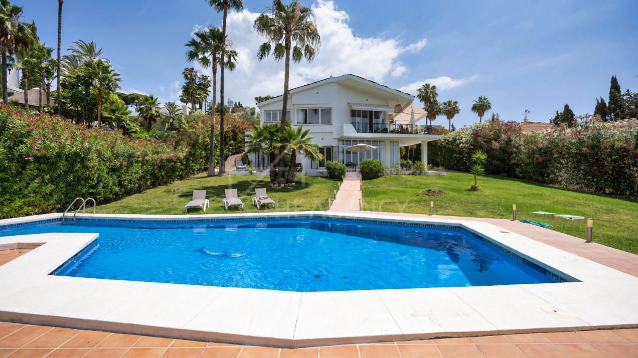 Mediterranean-style villa located in Los Naranjos, Marbella.