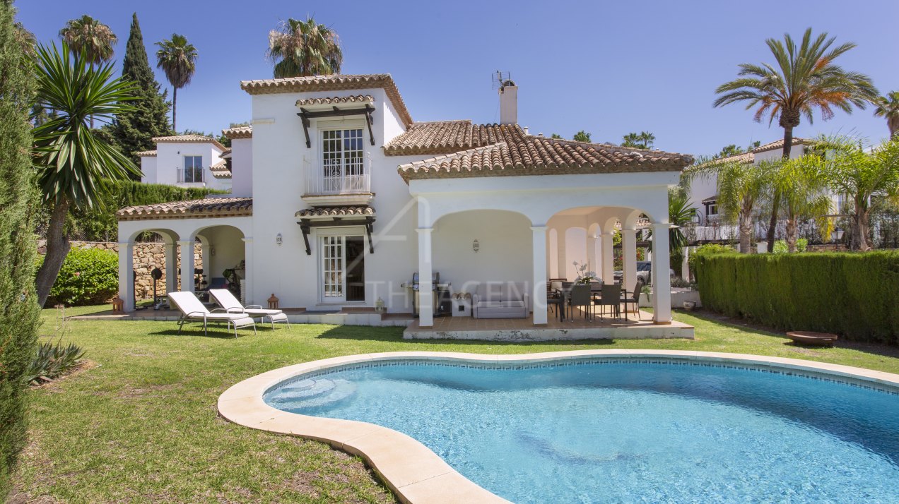 Amazing investment opportunity in Marbella Country Club.