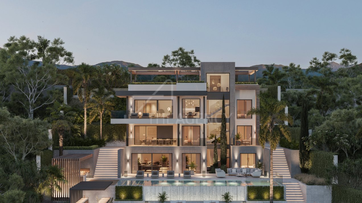 Exquisite Luxury Villas with Breathtaking Golf, Lake, and Sea Views in Cerrado de Aguila, Mijas