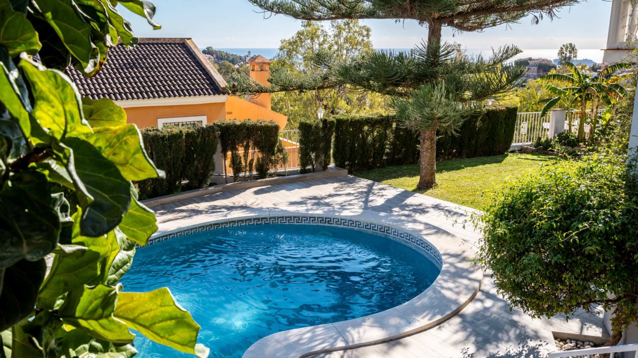 Exclusive Villa with endless possibilities: Your Mediterranean oasis in Cerrado de Calderón