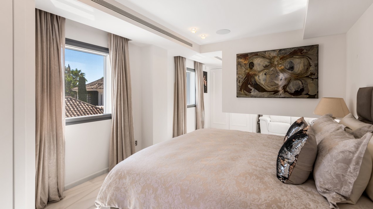 A refined sanctuary in marbella’s Golf Valley, La Cerquilla, Nueva Andalucia
