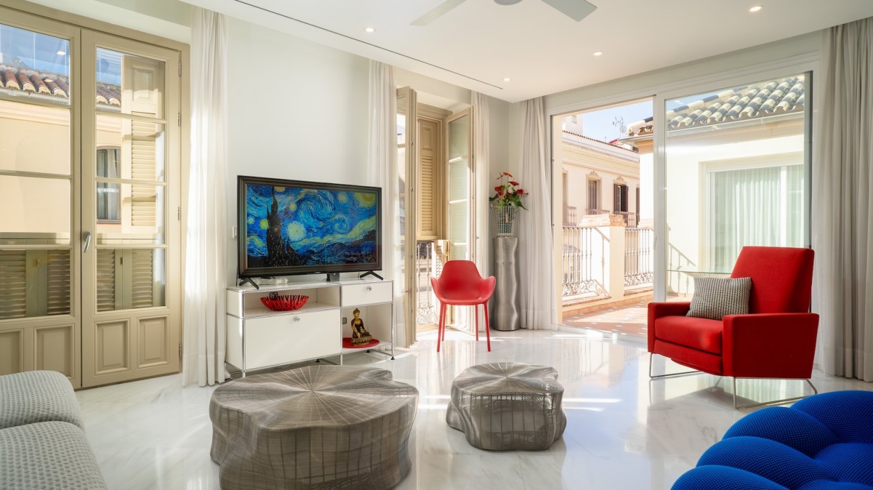 Exclusivo Dúplex Ático en el Corazón del Centro Histórico de Málaga