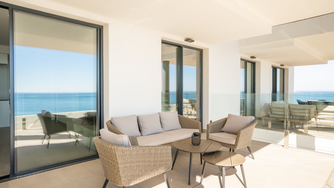 Apartamento de dos dormitorios con vistas al mar en Urbanización Vista Mar, Fuengirola