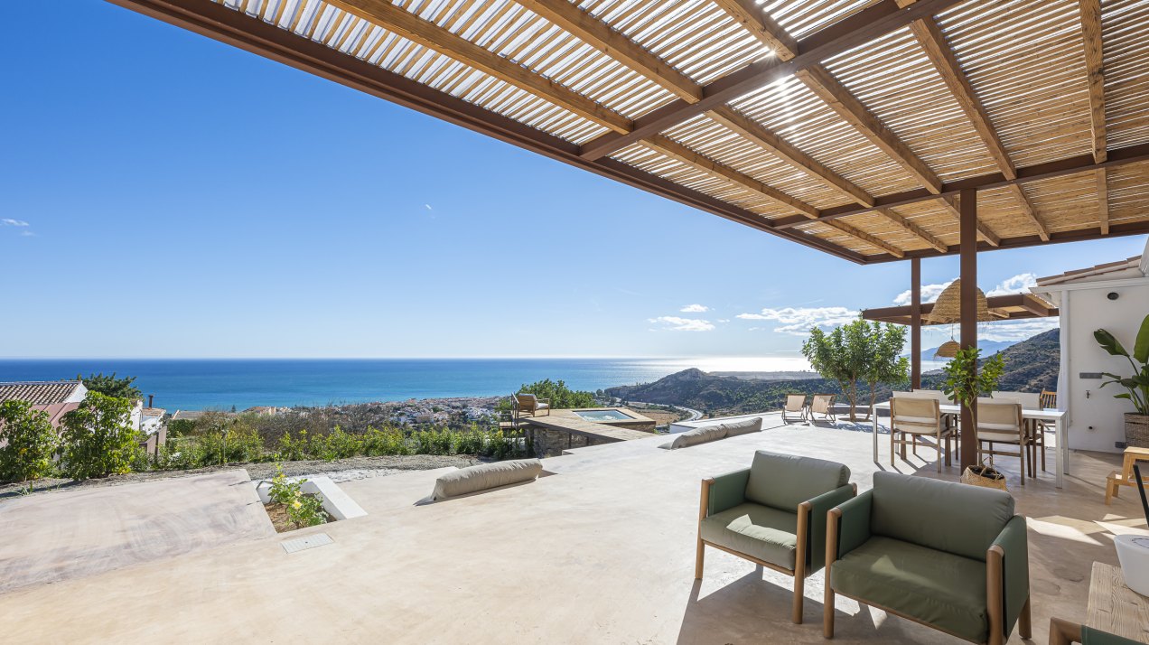 Mediterranean Villa with Spectacular Views in Cala del Moral, Rincón de la Victoria