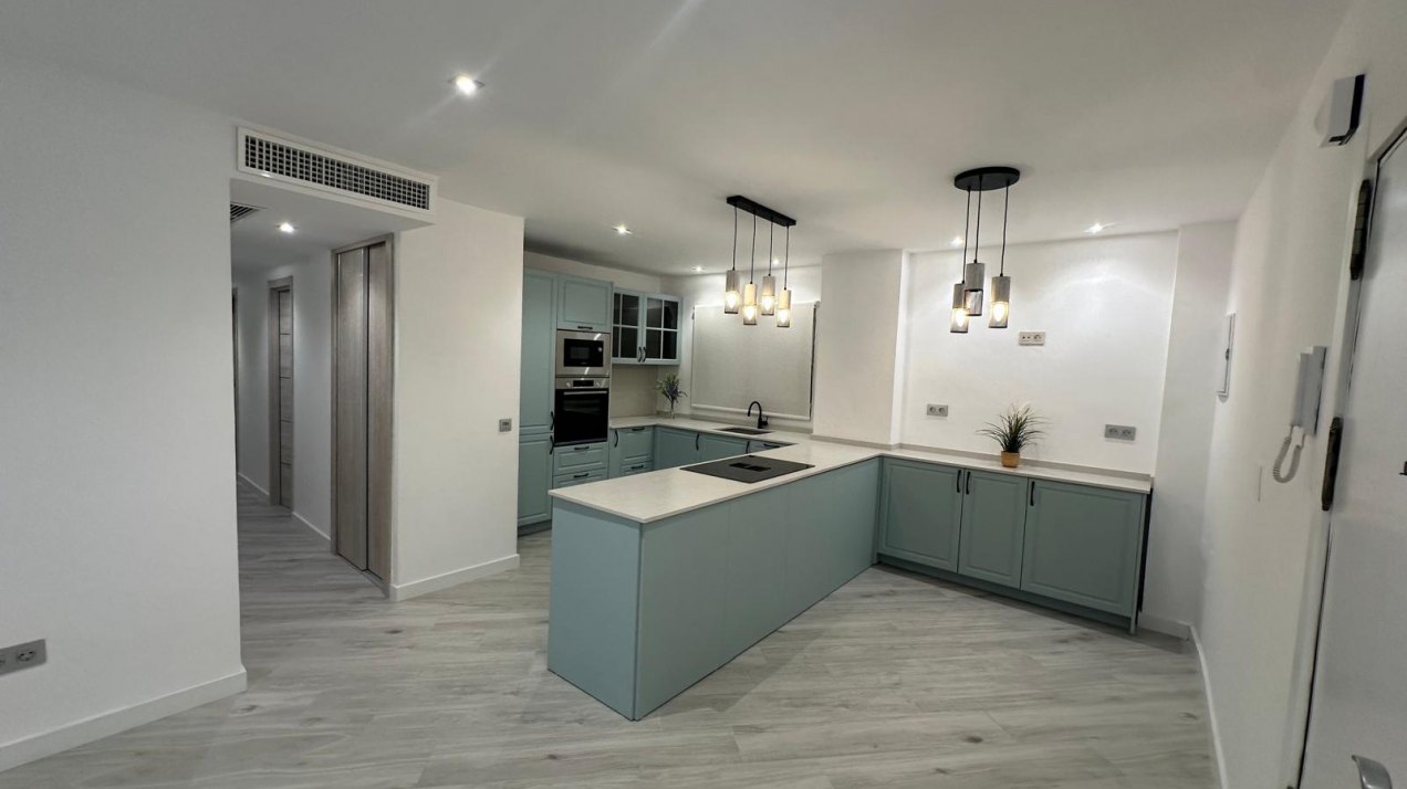 Comtemporary apartment near the beach in La Malagueta, Málaga