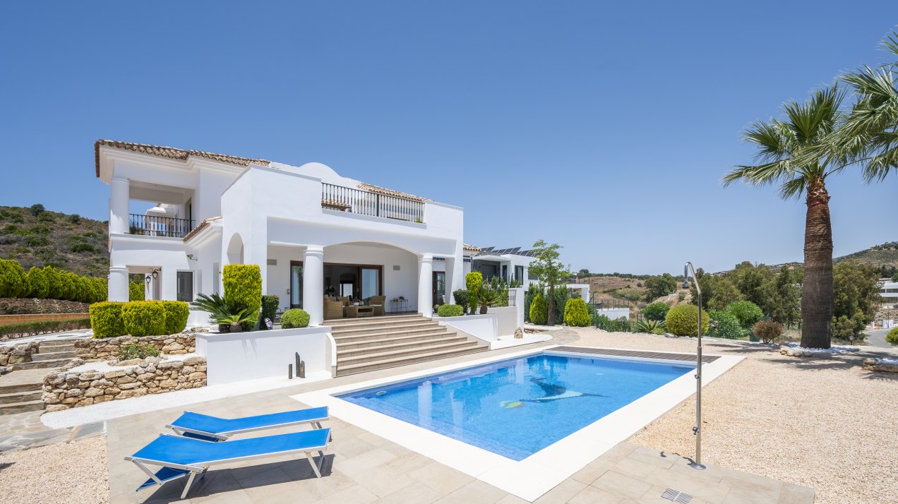 Andalusian style villa next to La Cala golf club