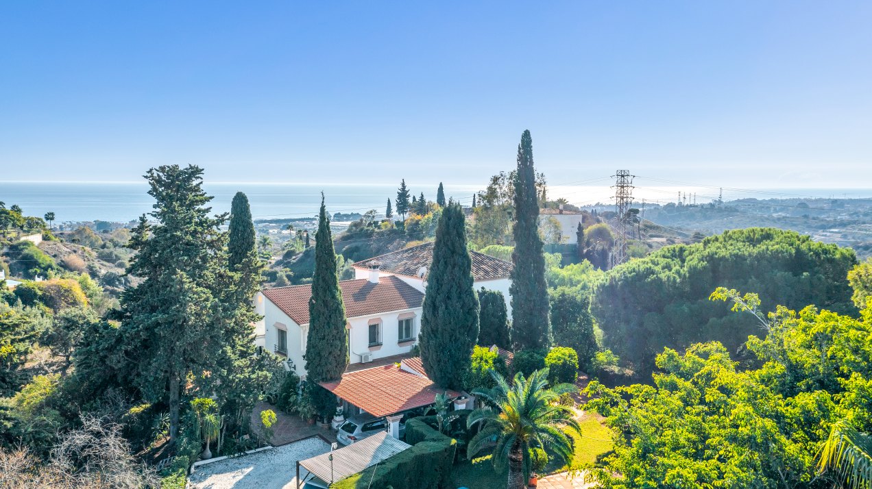 Encantadora villa rústica situada en el tranquilo paraje de Estepona