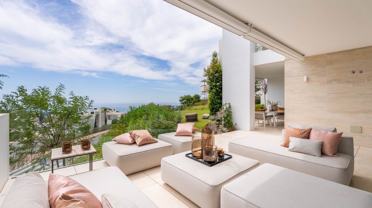 Charming and luxurious apartment with amazing sea views in Palo Alto, Ojén