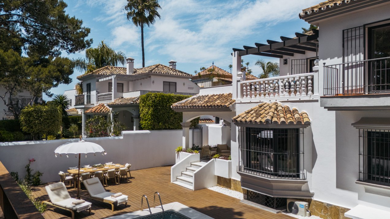 Fully renovated villa in Altos del Rodeo, Nueva Andalucia