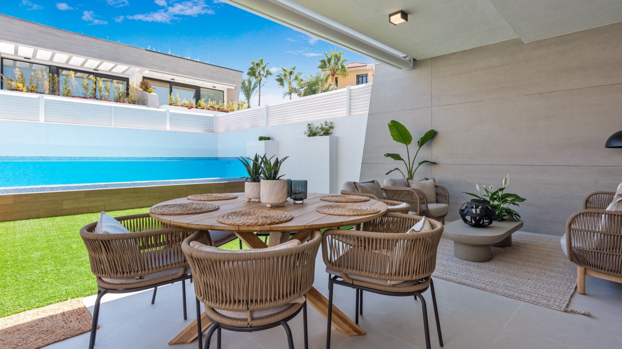 Contemporary elegance just a few meters from the beach, Puerto Banús, Marbella