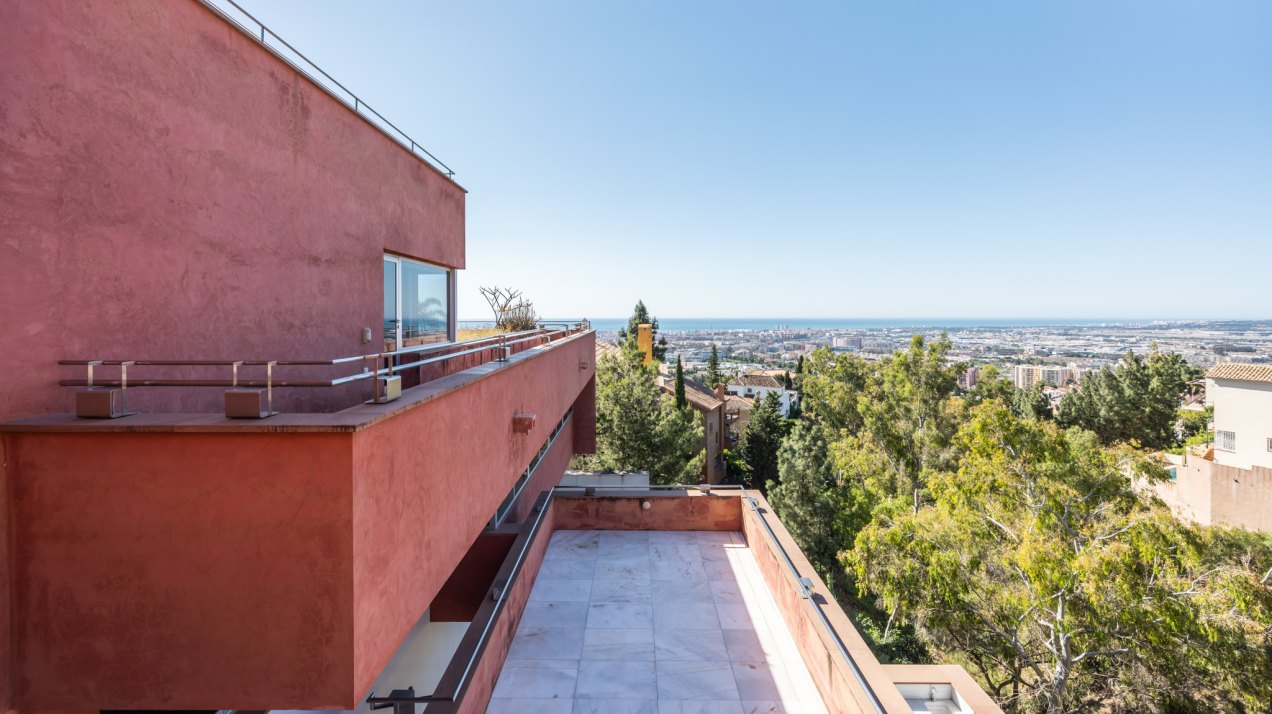 Villa de diseño donde el bienestar fluye entre la arquitectura y la luz