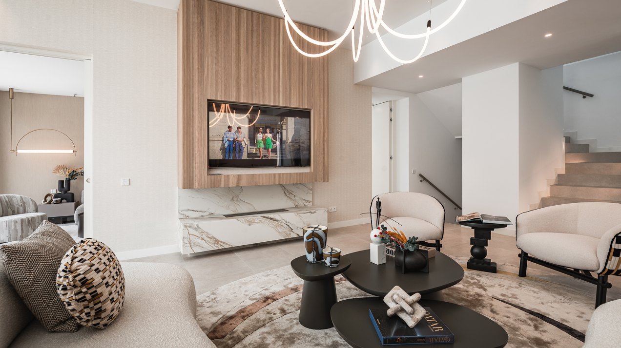 Villa a estrenar, moderna y mediterránea, en la Nueva Milla de Oro, Estepona