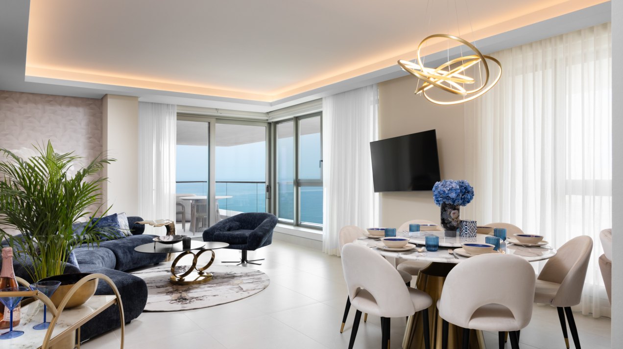 Luxury Beachfront Apartment in Málaga – Pacífico 117