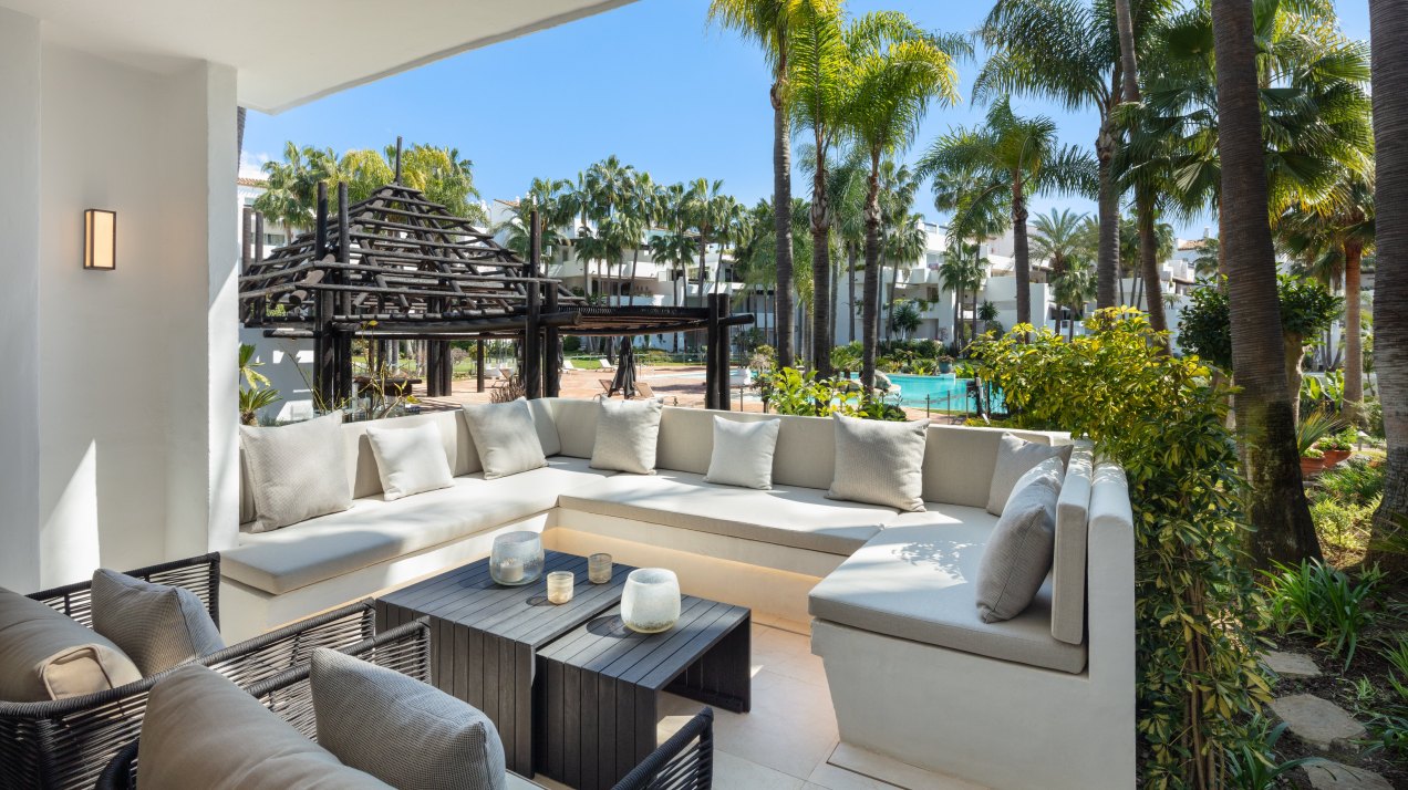 Magnificent Luxury Apartment in the Exclusive Puente Romano Estate, Marbella Golden Mile