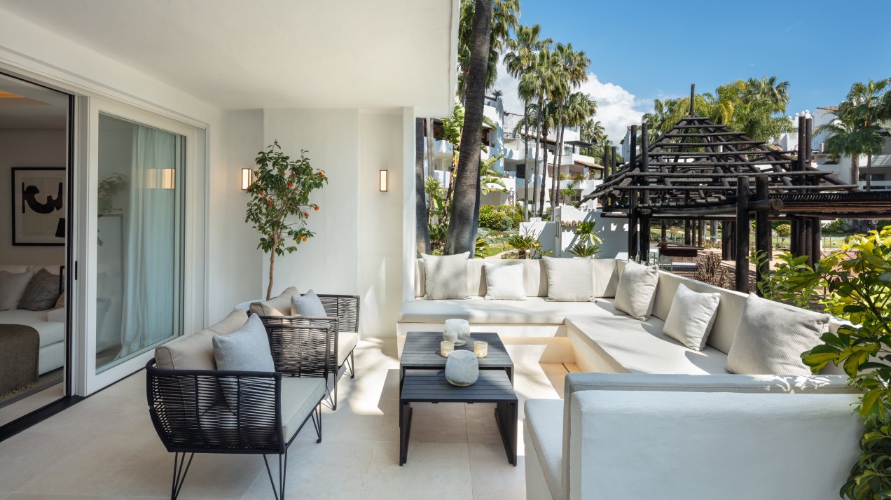 Magnificent Luxury Apartment in the Exclusive Puente Romano Estate, Marbella Golden Mile