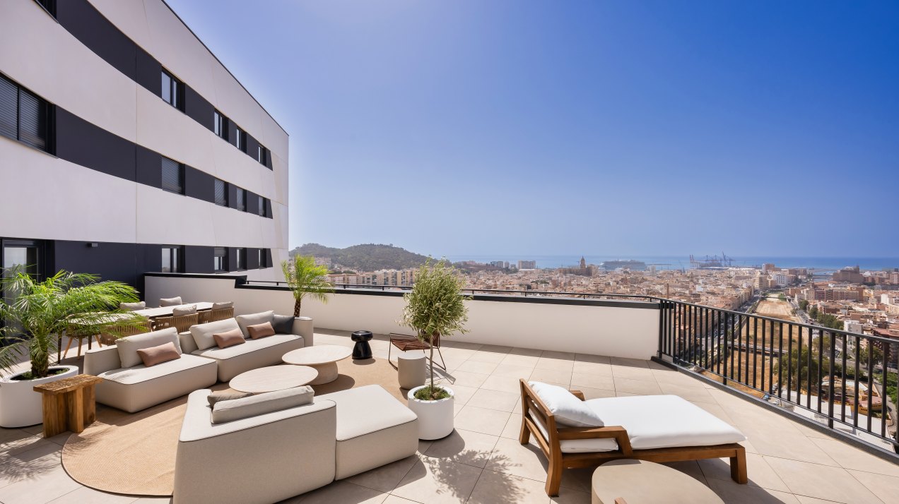 Modern apartment in the highest tower of the city, Malaga city centre