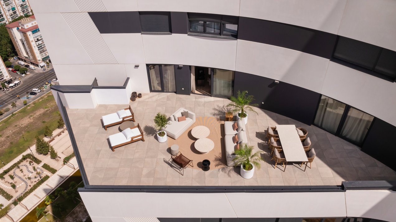 Modern apartment in the highest tower of the city, Malaga city centre