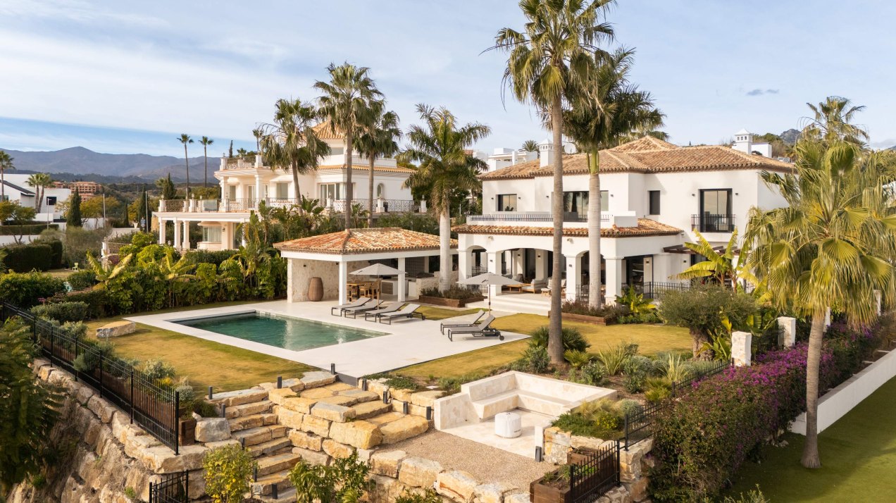 Modern andalusian villa with panoramic sea views in Los flamingos, Benahavís
