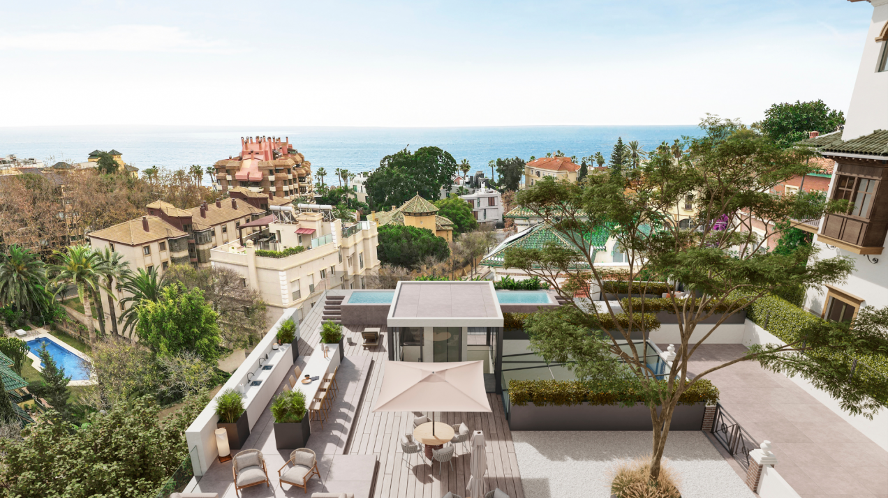Luxury apartment with two communal swimming pools and sea views in the east of Malaga