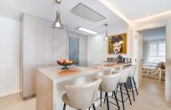 Moderno piso en alquiler en el corazón de Marbella a 100 metros del mar