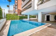 Moderno piso en alquiler en el corazón de Marbella a 100 metros del mar