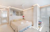 Moderno piso en alquiler en el corazón de Marbella a 100 metros del mar