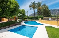 Fantastic three-story townhouse in Nagueles, Marbella