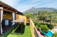 Fantastic three-story townhouse in Nagueles, Marbella