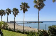 Sunny two-bedroom apartment with open sea views in Marbella city center