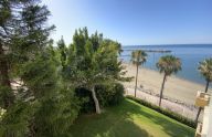 Sunny two-bedroom apartment with open sea views in Marbella city center