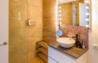 Renovated ground floor apartment by the sea in the center of Marbella