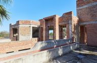 Magnífica finca con dos parcelas colindantes situada en frente de Puerto Banus, Marbella