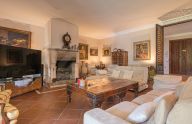 Magnífica finca con dos parcelas colindantes situada en frente de Puerto Banus, Marbella