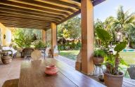 Magnífica finca con dos parcelas colindantes situada en frente de Puerto Banus, Marbella