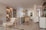 Spacious and renovated apartment with sea views next to Puerto Banús