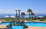 Spacious and renovated apartment with sea views next to Puerto Banús