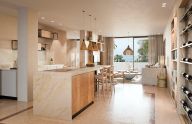 Spacious and renovated apartment with sea views next to Puerto Banús