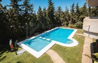 Moderno apartamento renovado de 2 dormitorios en Nueva Andalucía, Marbella