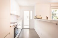 Moderno apartamento renovado de 2 dormitorios en Nueva Andalucía, Marbella