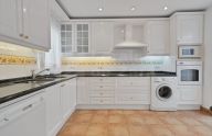 Spacious three-bedroom apartment in Marbella's Old Town